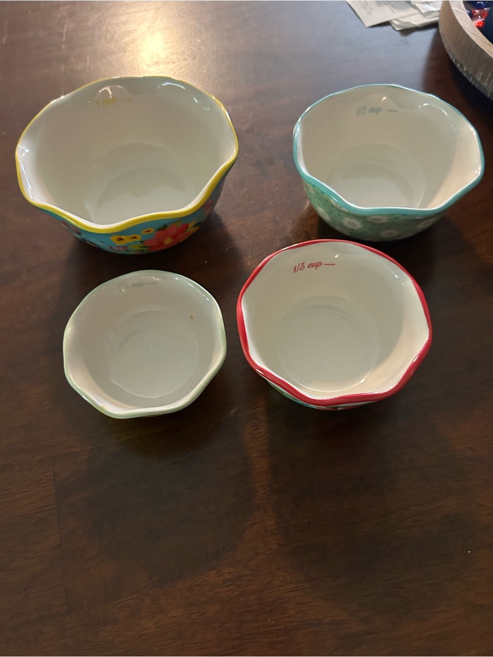 PIONEER WOMAN Set of 4 Ceramic Nesting - measuring cups Floral Multicolor